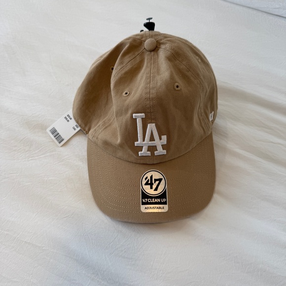 NWT women’s Tan baseball Hat ‘47 Brand Tan LA Cap - Picture 2 of 10